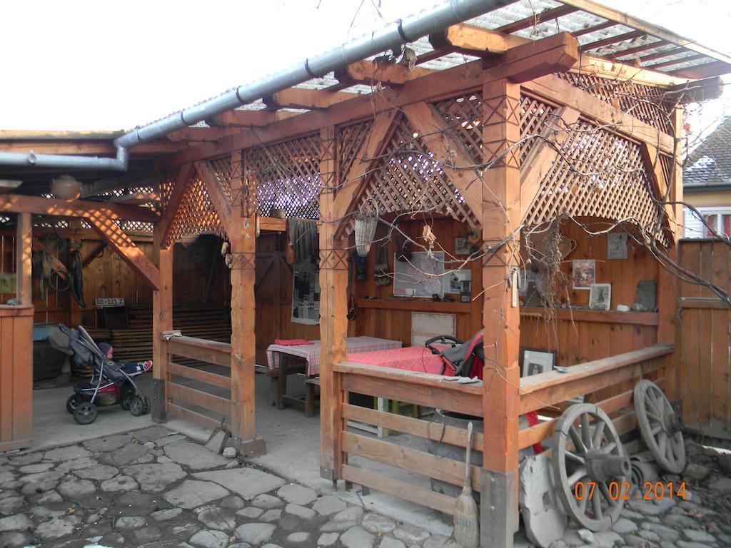 Kuekuello Vendeghaz Hotel โซวาตา ภายนอก รูปภาพ
