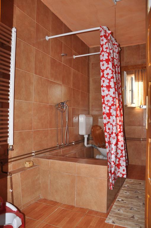 Kuekuello Vendeghaz Hotel โซวาตา ภายนอก รูปภาพ